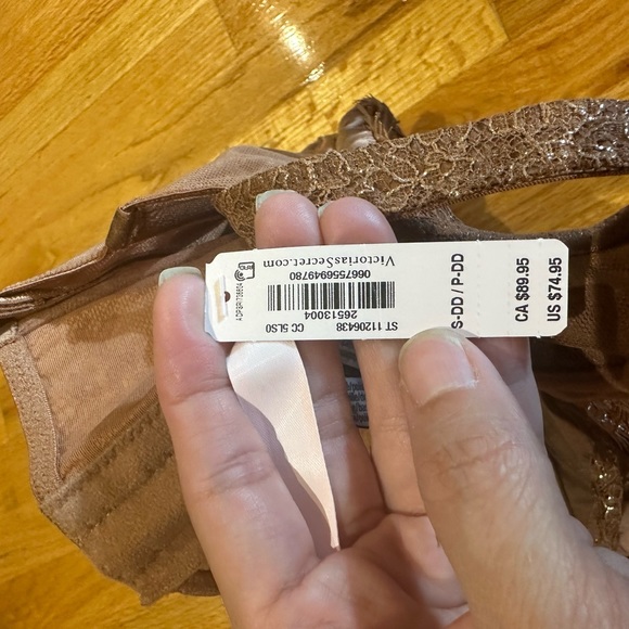 Victoria Secret - Picture 12 of 14